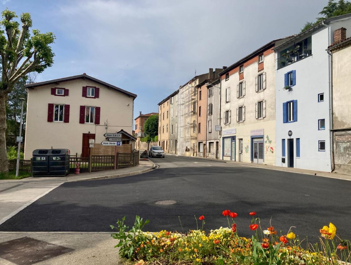 Studio Le Flore - Petit Dejeuner Inclus 1Ere Nuit - Aux 4 Logis Apartment Foix Bagian luar foto